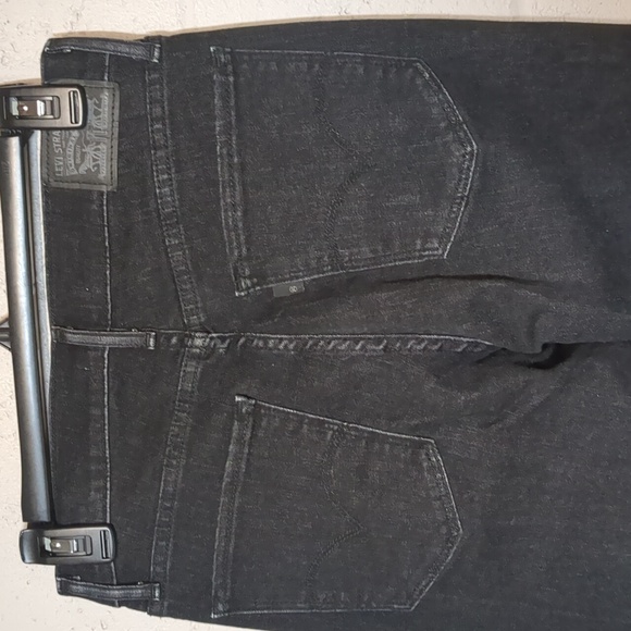 Women's Levi's 724 High Rise Straight Black Denim Jeans Size W29 L32 NWT - Picture 5 of 8